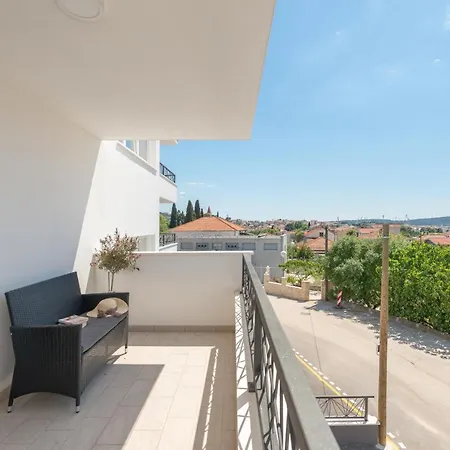 アパート Magnolia 4* Luxury In Town Center トロギール