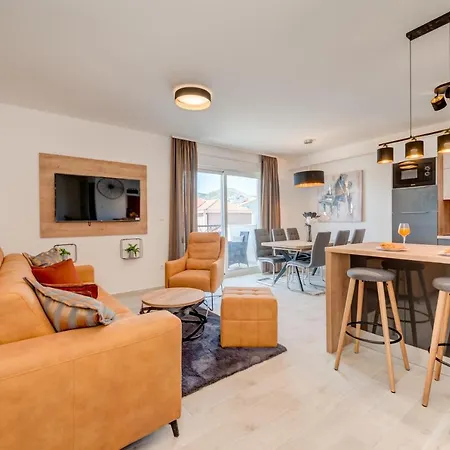 アパート Magnolia 4* Luxury In Town Center トロギール