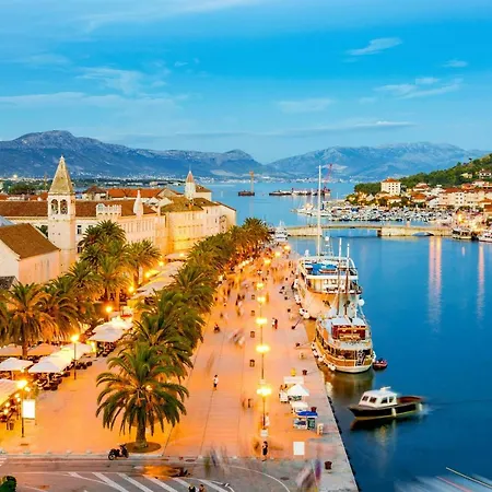 Magnolia 4* Luxury In Town Center Trogir